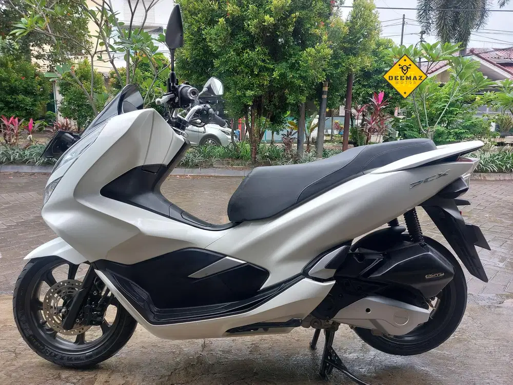 (DP 300 Rb)‼️ PCX 150 CBS Putih 2018 Cash, Kredit & Tukar Tambah
