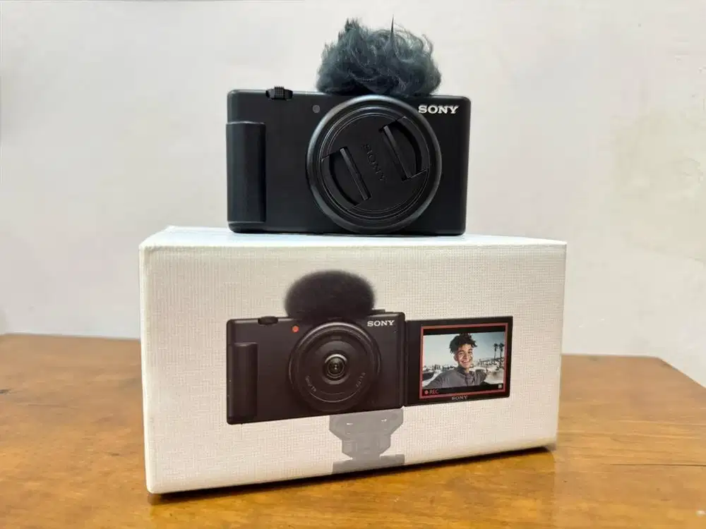 Sony Digital Camera ZV 1F 7.6mm F2 BLACK kode 0524C25