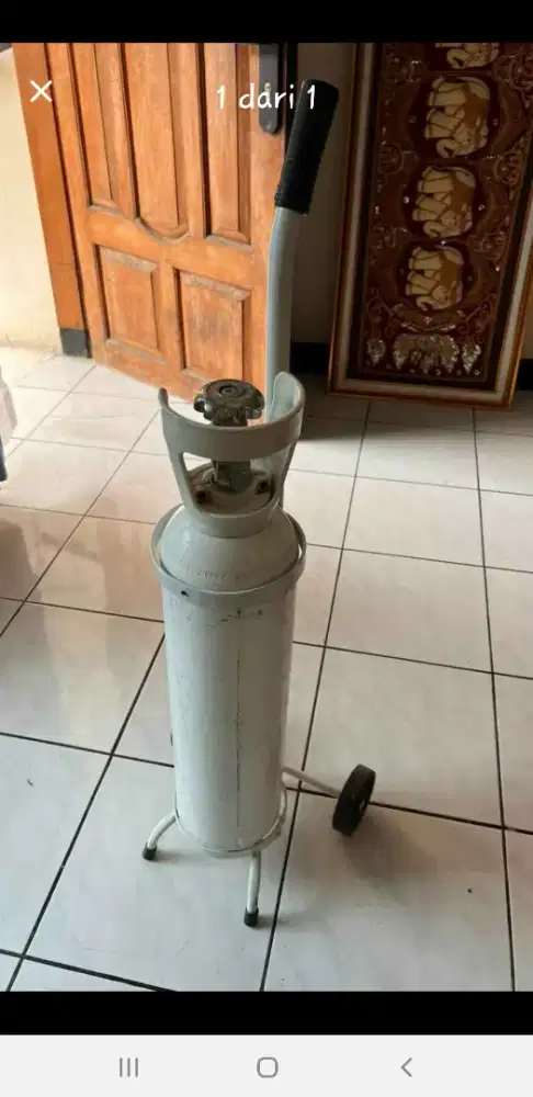 Tabung oksigen dan Roda penyangga