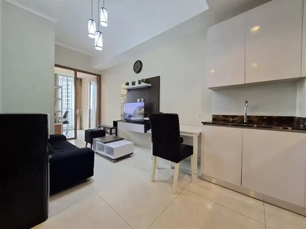 Hanya Bawa koper & Siap Huni, Disewakan Condominium Taman Anggrek Residences 1BR+ Luas 50m2 Furnished Dekat Ke Mall TA & Central Park Di Tanjung Duren