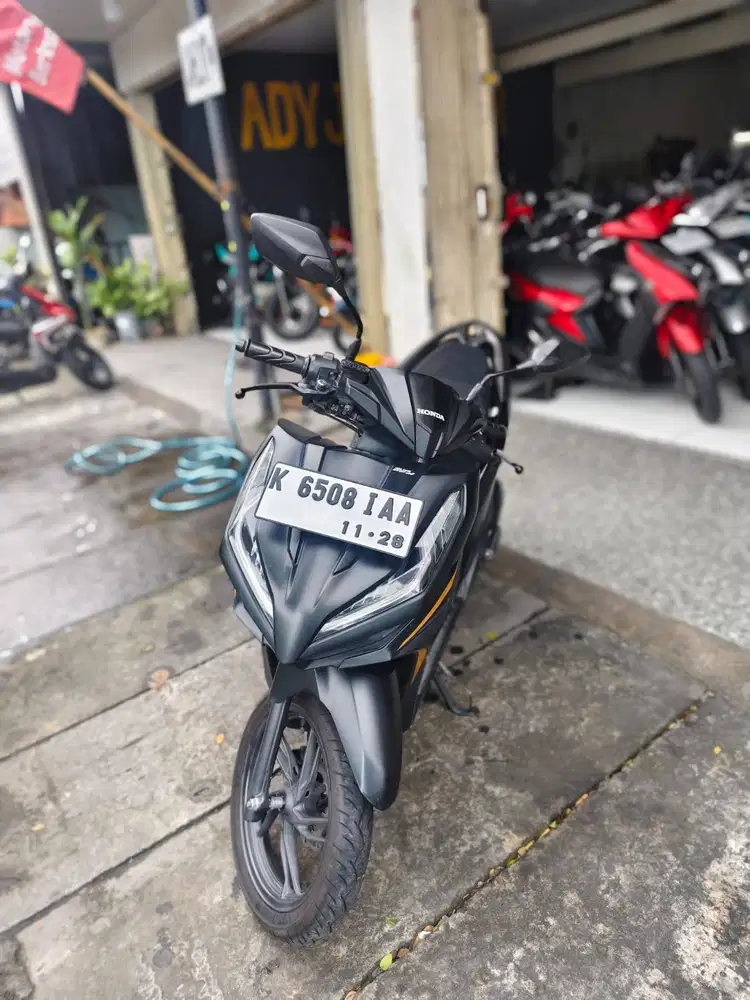 Honda Vario 125 ISS Tahun 2023