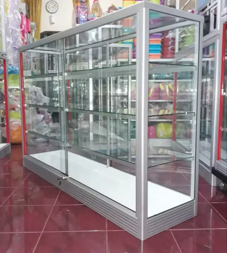 ETALASE KACA 1,5M UNTUK PERLENGKAPAN USAHA