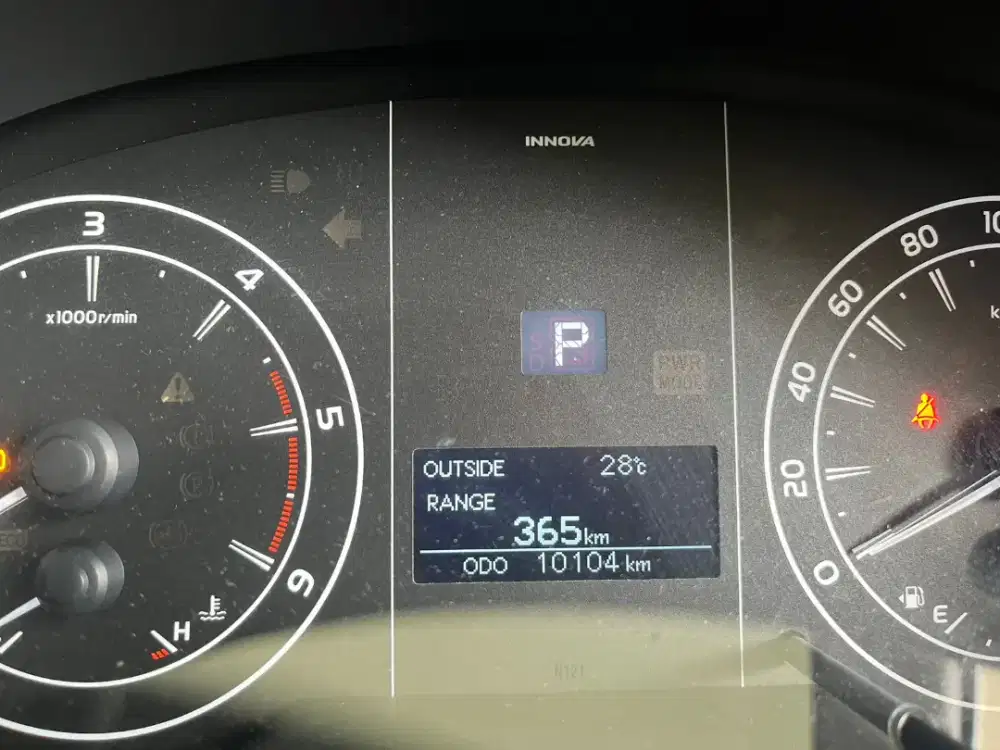 TOYOTA INNOVA G 2.4 AT SOLAR ODO 10000 TH 2024