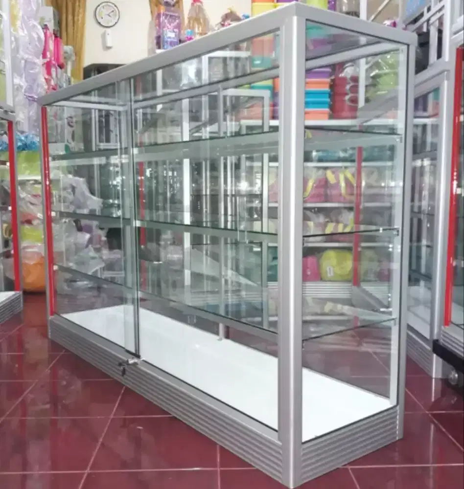Etalase 1,5M x 1M Untuk Perlengkapan Usaha 4 Tahap