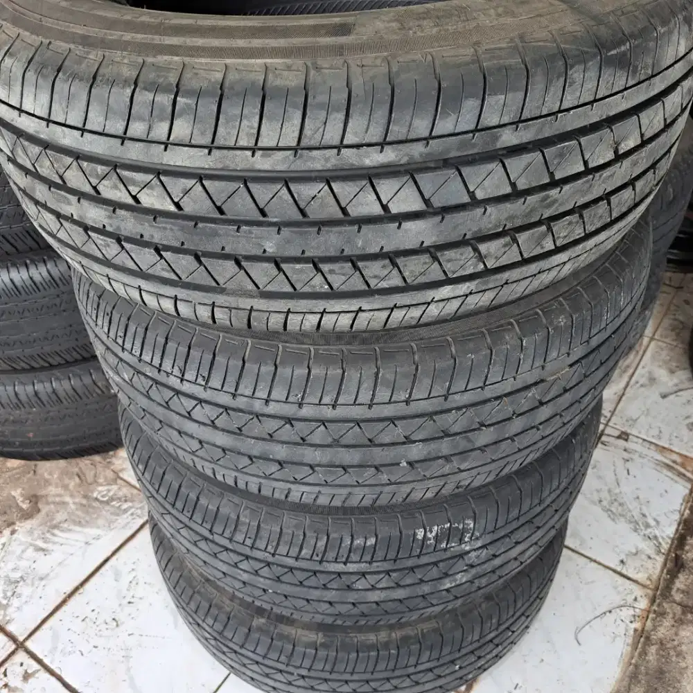 235 65 r16 yokohama bluearth 4pcs