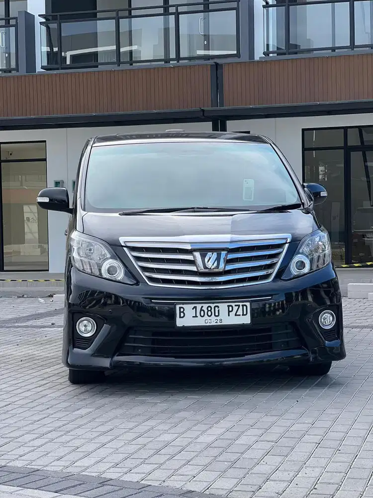 Toyota Alphard 2.4 S Captain Seats 2012 Hitam