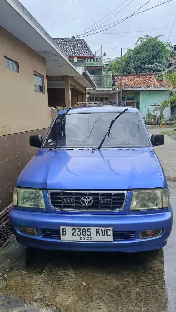 Di jual mobil kijang lgx THN 2002