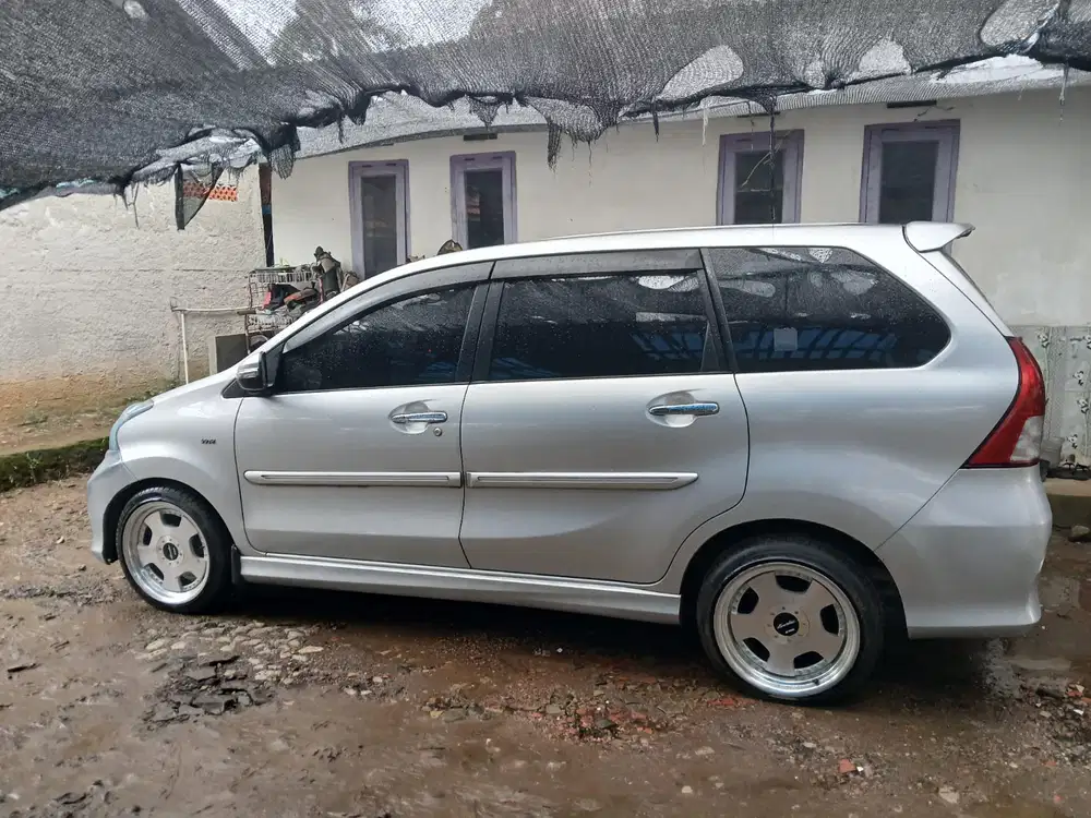 Toyota Avanza 2012 Bensin