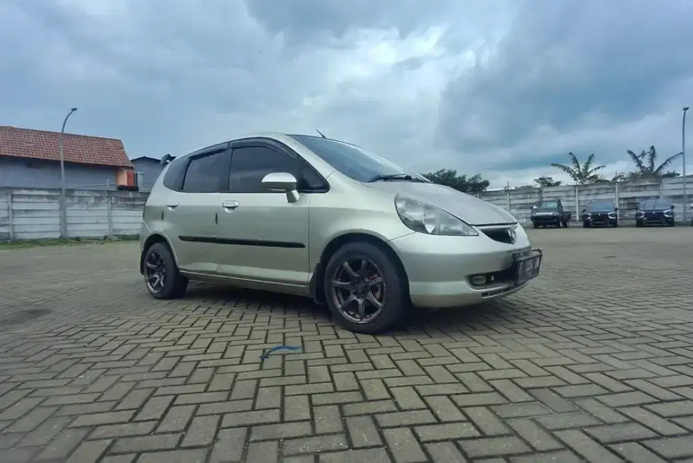 FOR SALE HONDA JAZZ GD3 2004 MT