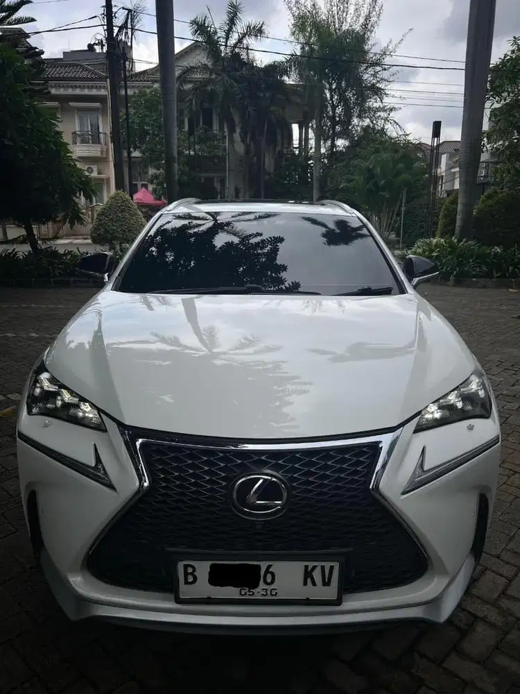 Lexus NX 200t F Sport 2015 MOBIL BUAT KAMPUS