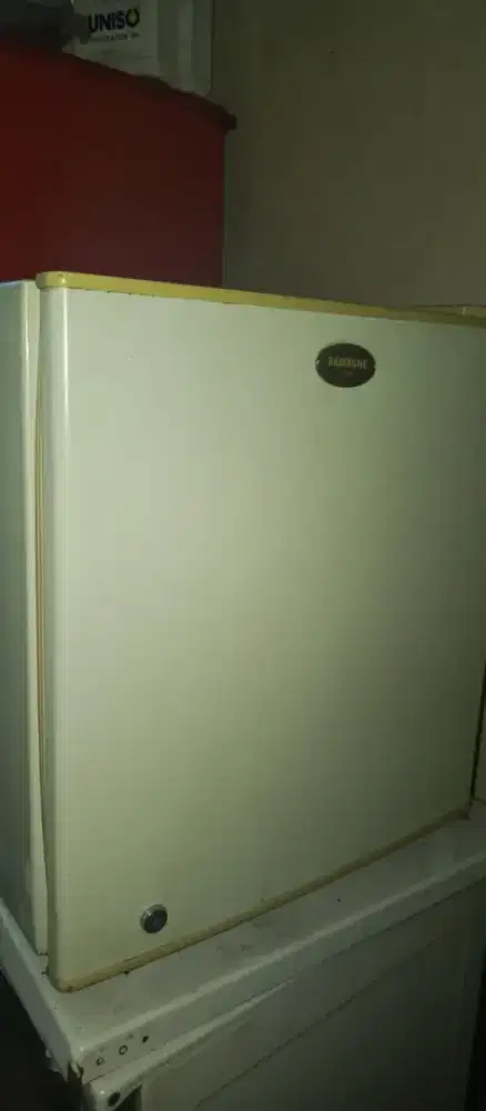 Kulkas Mini bar buat di kos-kosan bekas Mer Samsung kea dingin