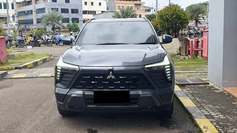 Mitsubishi XForce X Force 1.5 Ultimate 2025 NIK 2024 Like New Low KM