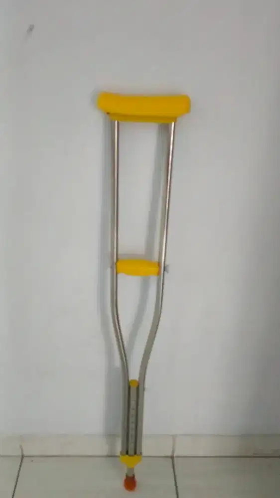 Kruk alat bantu jalan