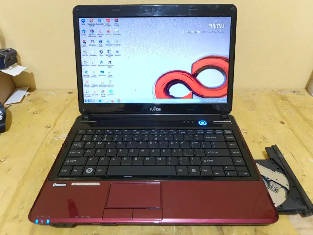Laptop Fujitsu Lifebook LH531 Build Up Ram 2Gb Hdd 500Gb Normal