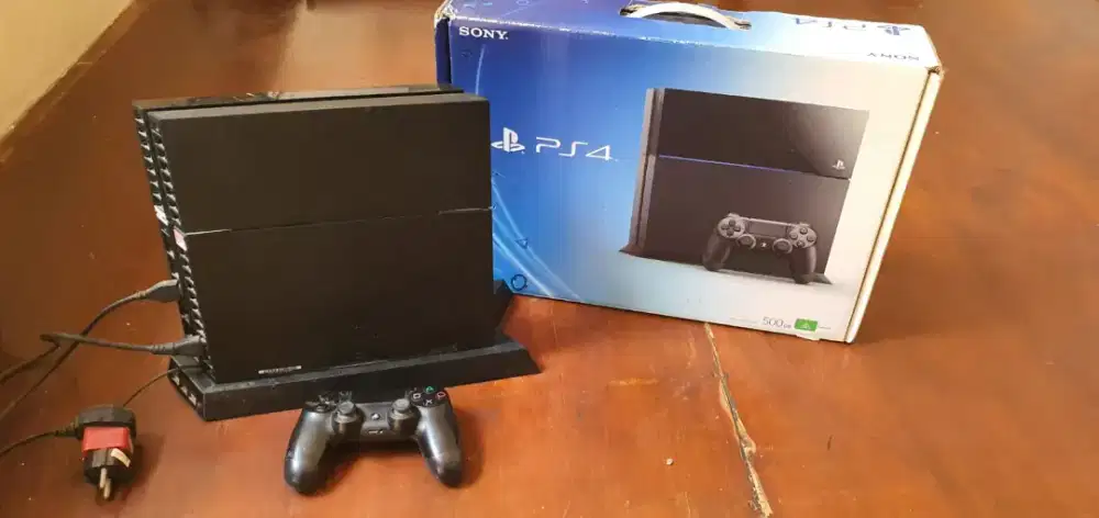 Playstation 4, PS4