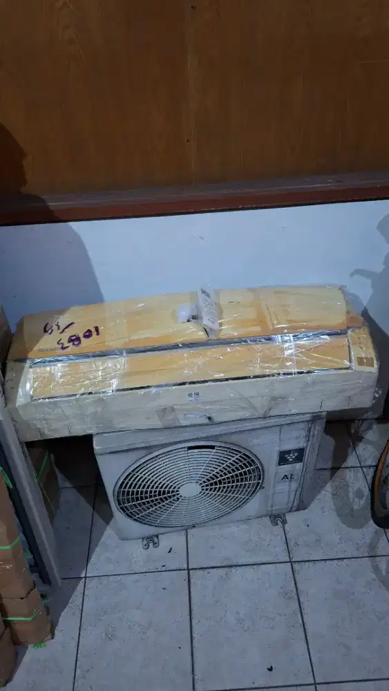 AC SHARP 1 PK INDOOR OUTDOOR REMOTE, BEKAS