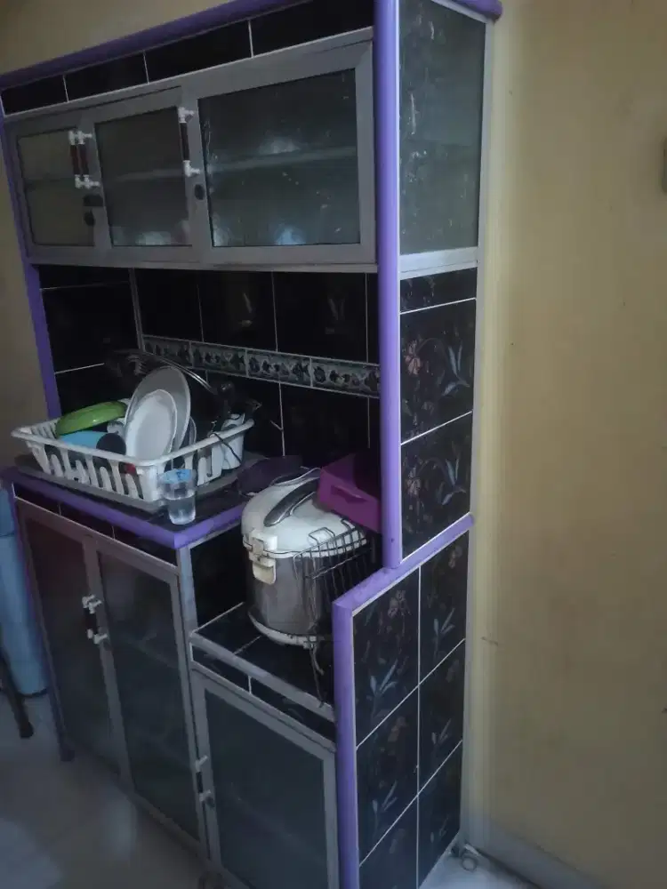 Rak Piring kondisi bagus warna keramik hitam