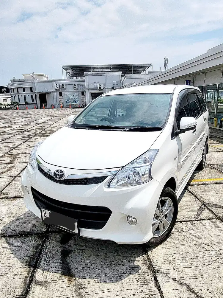 Toyota Avanza veloz 2014 1.5cc  Bensin