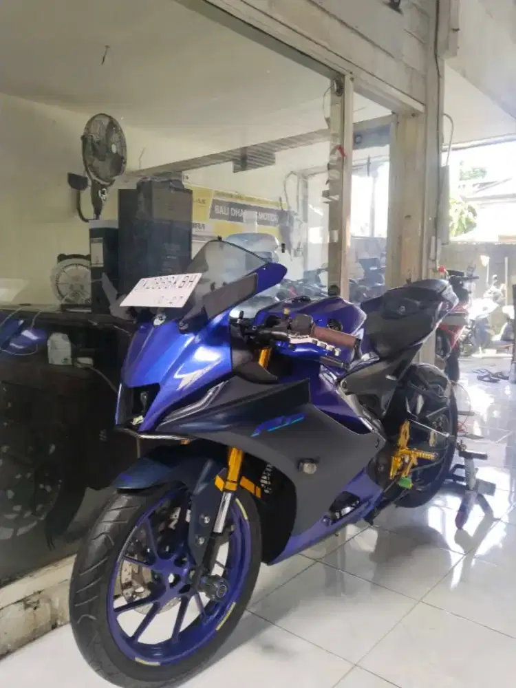 DP 1 JT / BUNGA MENURUN 2 % / YAMAHA R15 TAHUN 2022