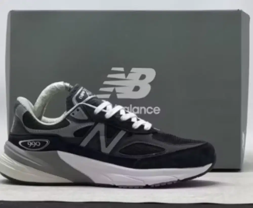 Sepatu NB uSA 990 size 42 insole 26.5