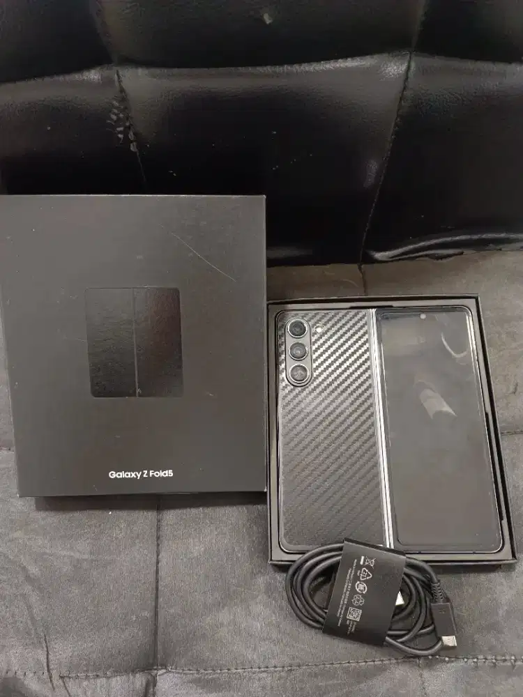 Samsung Z fold 5 12/256