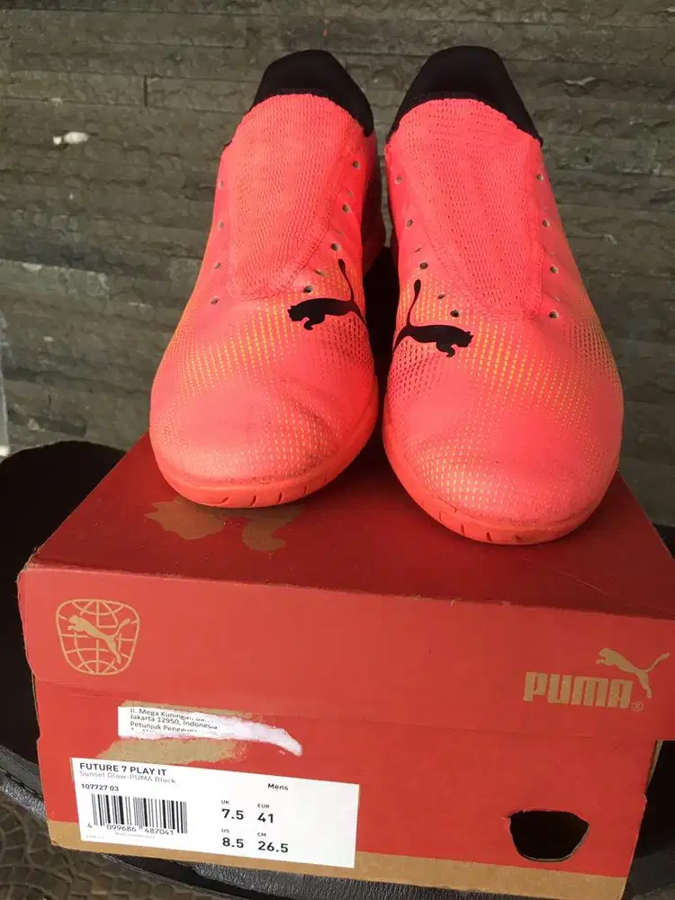 (Second) Sepatu Bola Puma Future 7 Play It - Sunset Glow
