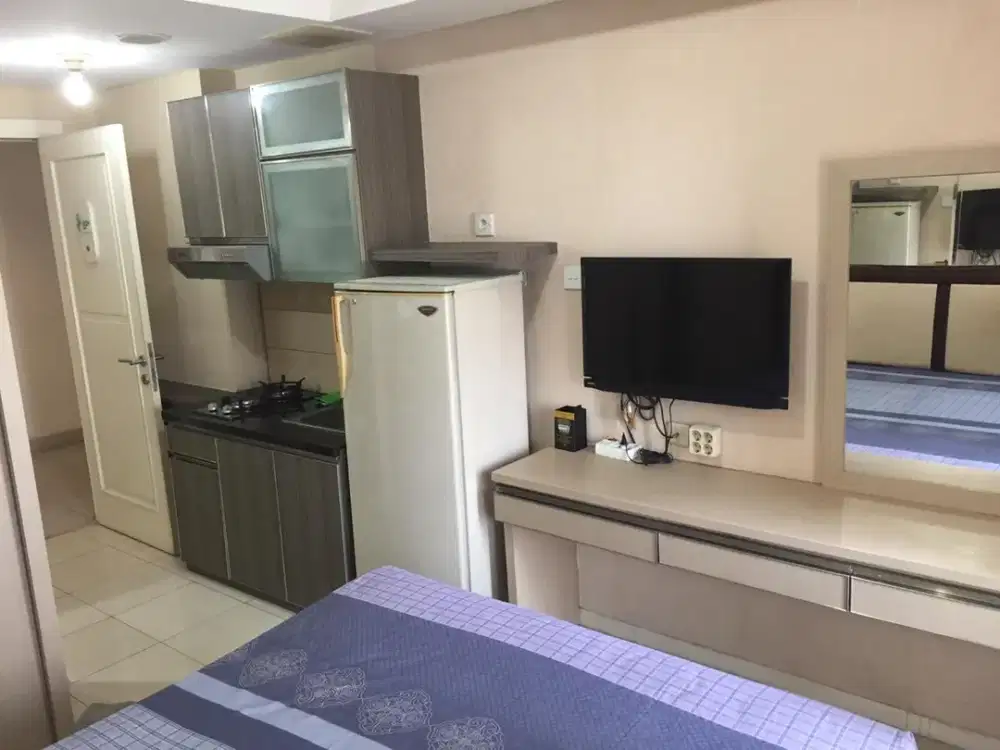 ready disewa unit apartemen green lake sunter,studio furnished,ac dan waterheater,luas 20,lantai tengah