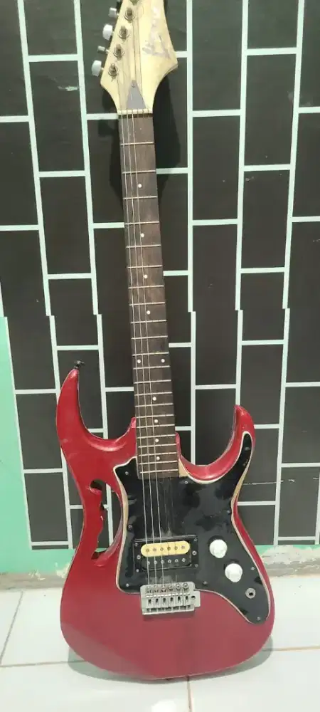 Dijual gitar Ibanez