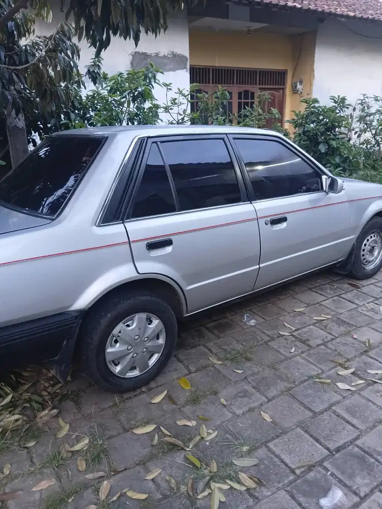 Jual Ford laser 1995
