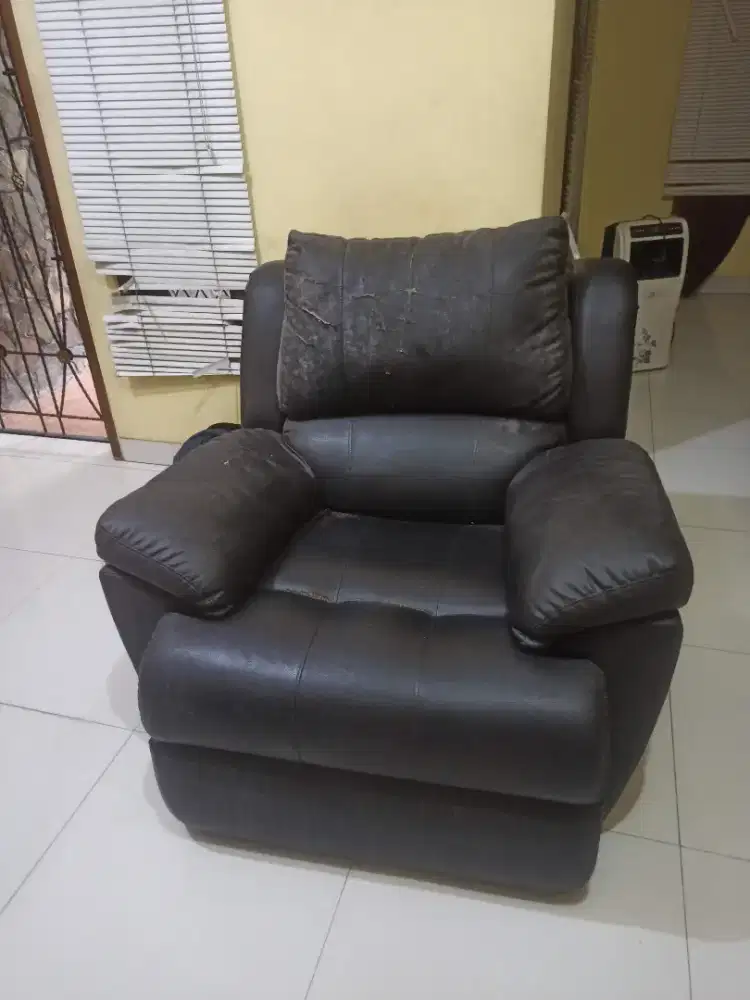 Sofa Lazy Boy 1 kursi, bisa tarik bagian Kaki keluar