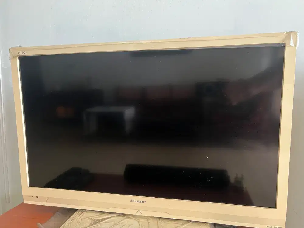 Tv sharp 32 inch kondisi bagus