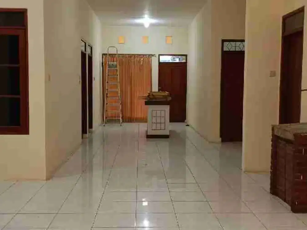 Rumah Minimalis Strategis siap huni, Taman Kopo Indah