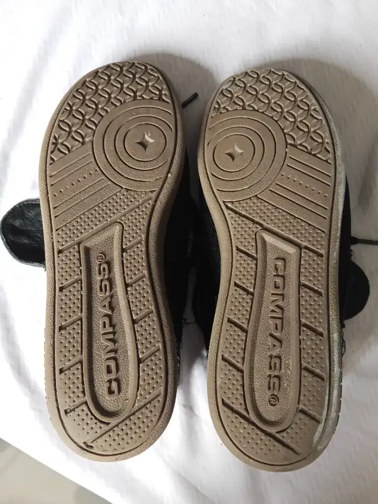 Sepatu Compass Tribune  Darbotz 41