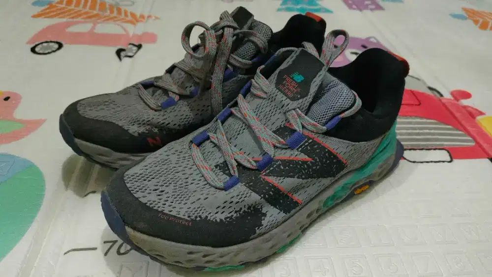 NEW BALANCE FRESH FOAM HIERRO V5 GREY WOMEN'S TRAIL RUNNING ORIGINAL