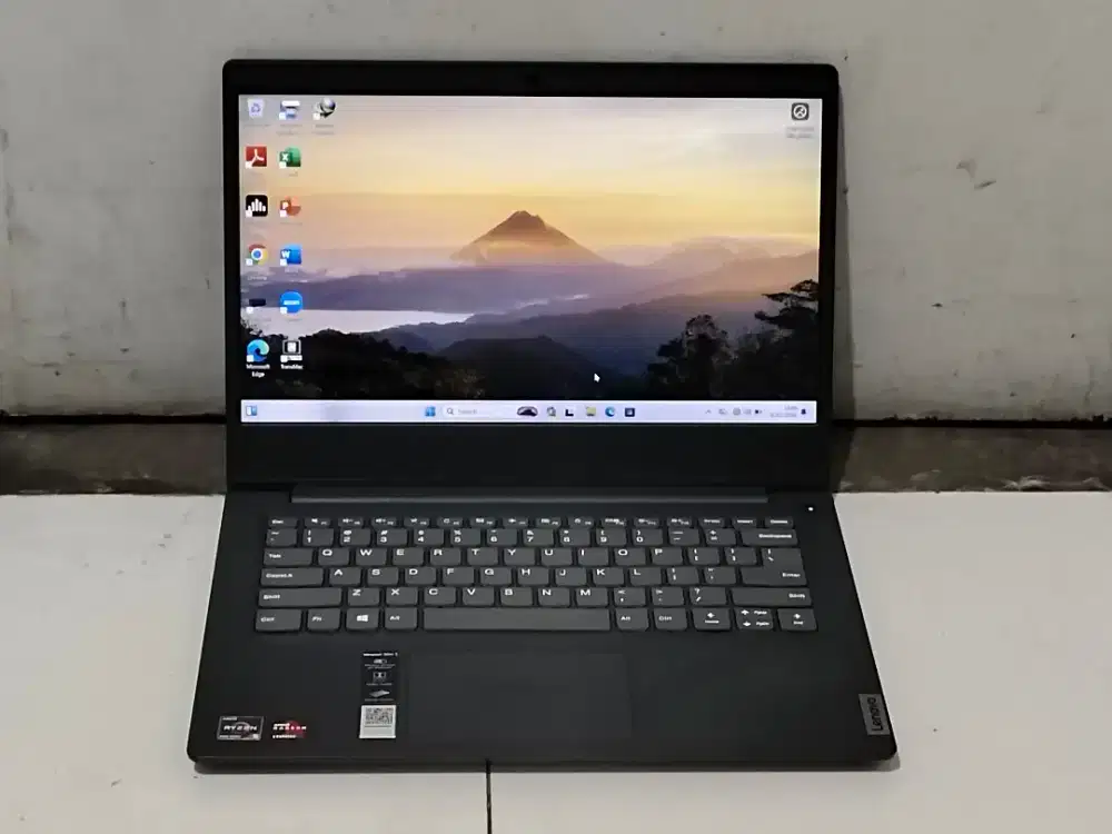 Lenovo ideapad slim 3 amd Ryzen 5-4500u ram 12 gb ssd 512 gb
