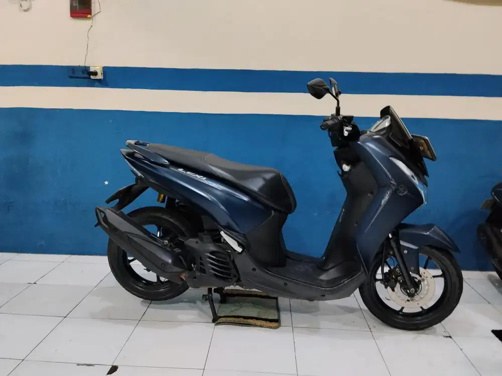 DIJUAL CEPAT YAMAHA LEXI KEYLESS 2019 GRES