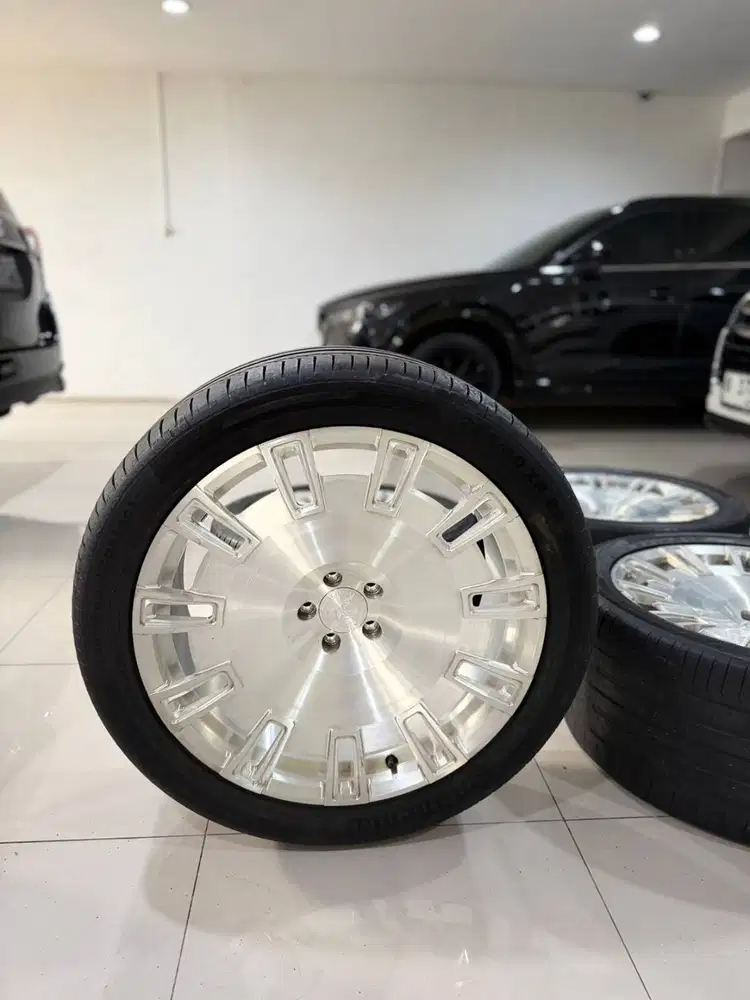 Avan Garde AGL60 Brushed Clear 22 Inch