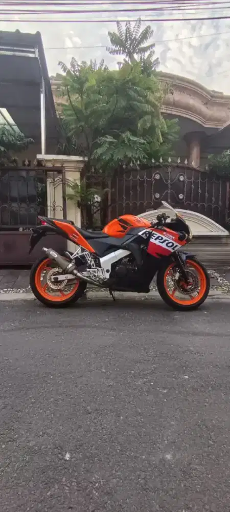 Honda CBR 150  CBU
