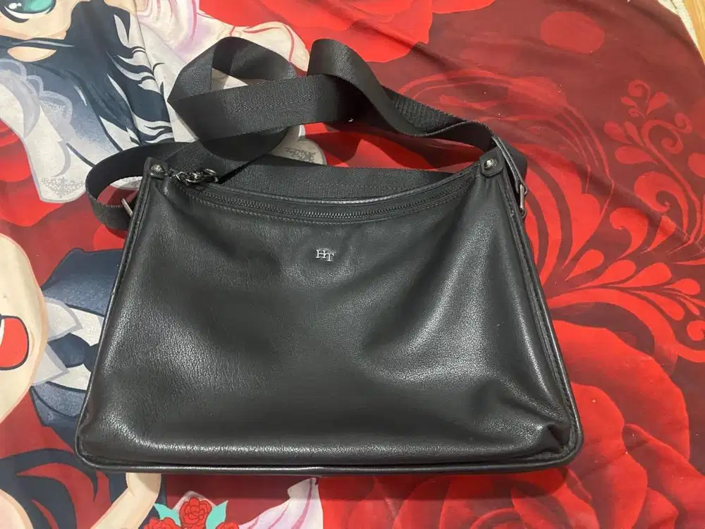 Tas sling bag kulit asli HT hugo thorch murah likenew