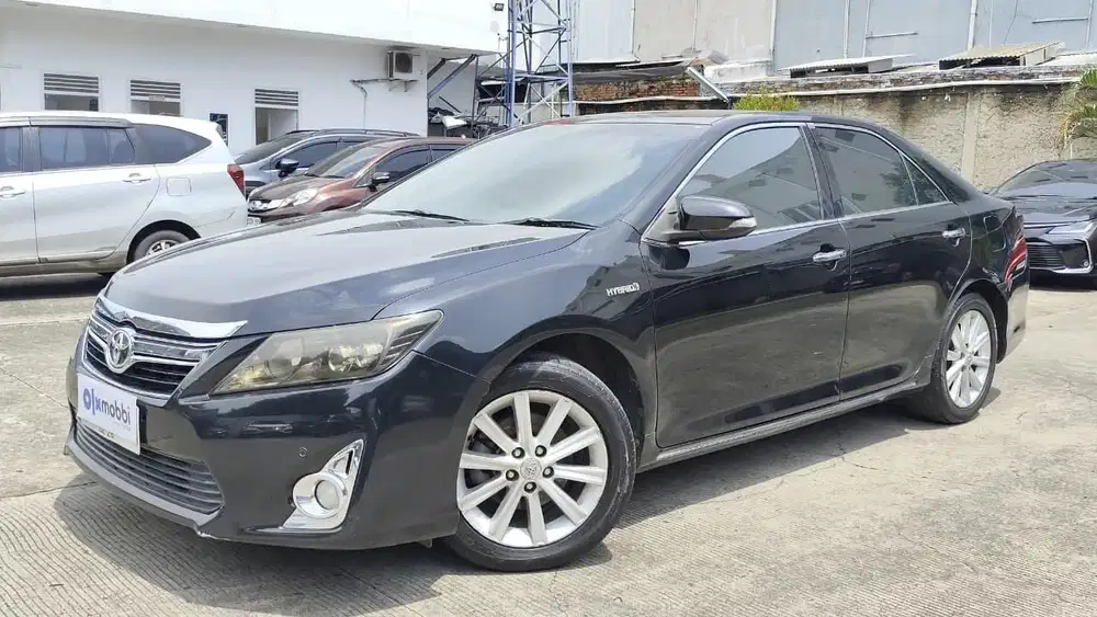 LIKE NEW - Toyota Camry 2.5 Hybrid-AT 2012