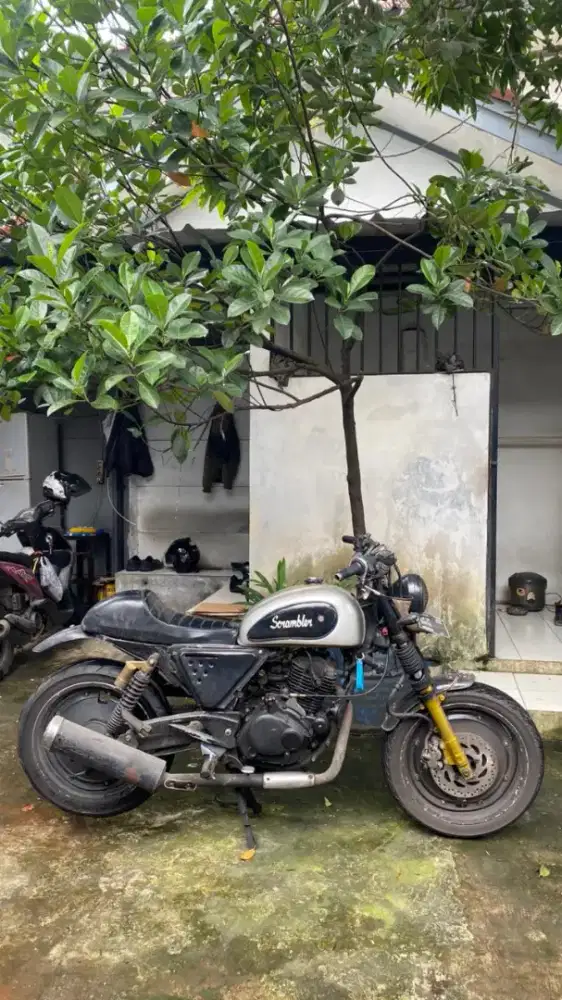 Motor Custom Japstyle basic Pulsar UG4 2010