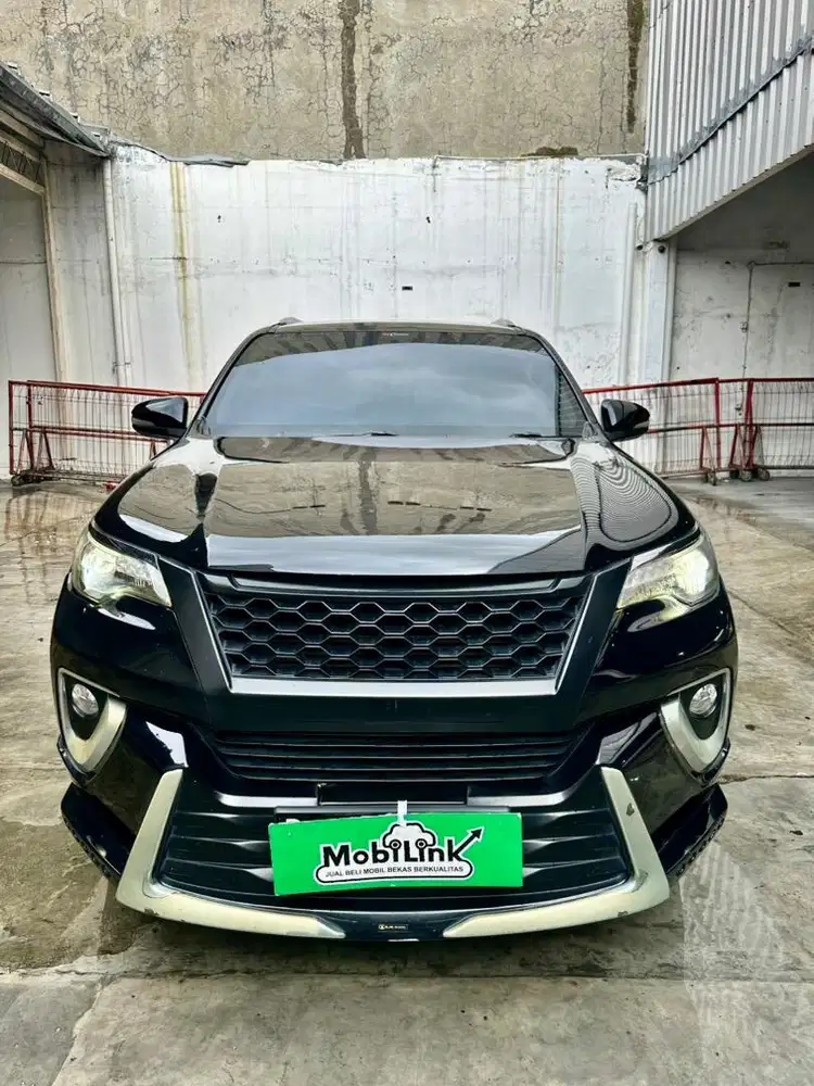 IKLAN HARGA CASH,PAJAK 01-2027, TOYOTA FORTUNER 2.4 VRZ 4 x 2 AT  2017