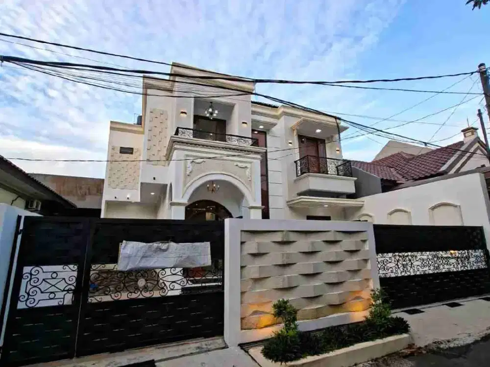 Rumah Elegan, Komplek Elite Pondok Kelapa