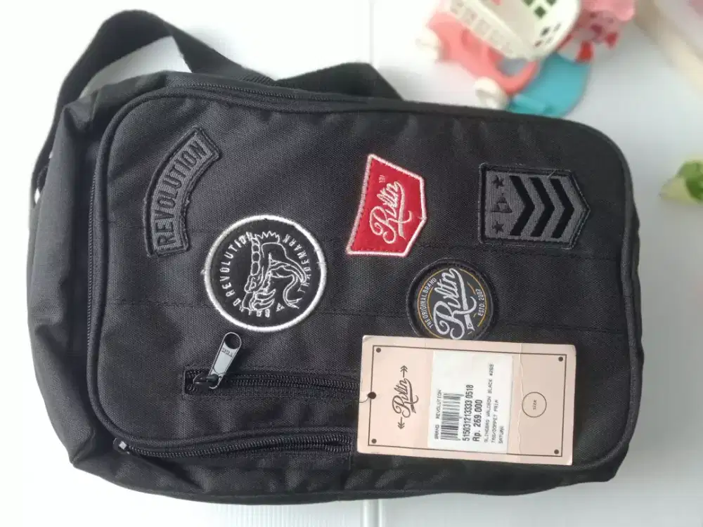 TAS SELEMPANG PRIA REVOLUTION ORIGINAL