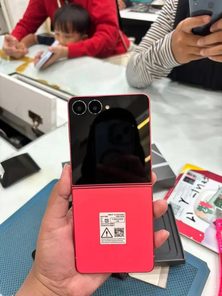 KREDIT SAMSUNG Z FLIP 7 BISA , SYARAT HANYA KTP