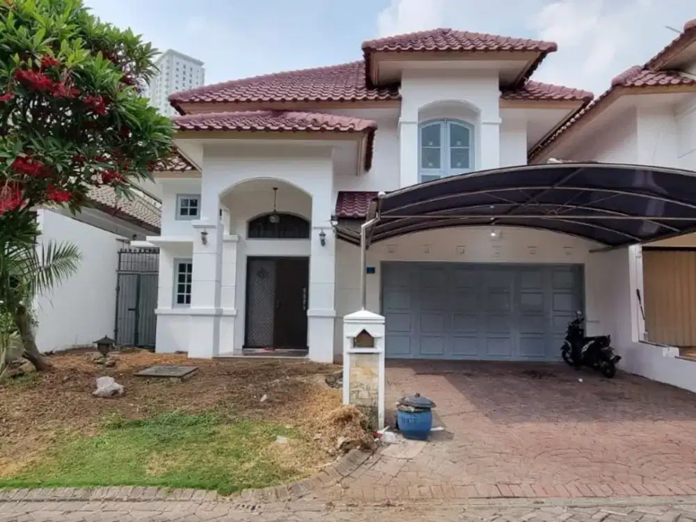 Disewakan Rumah Pakuwon Vila Regency