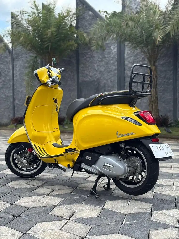 Vespa Sprint S 150 ABS IGet 2023 Kuning Odo 13rb akoko Motor
