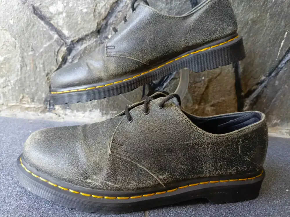 Dr Martens docmart 1461 Black Pascal Crystal Suede Style