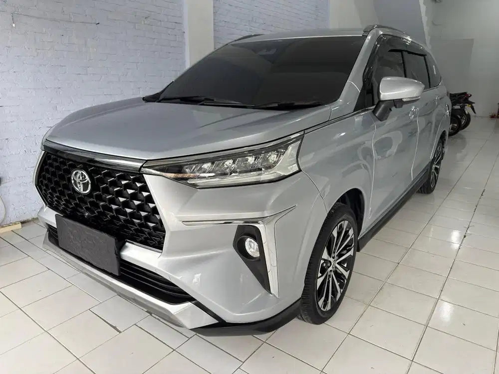 Veloz Q TSS 2023 Silver