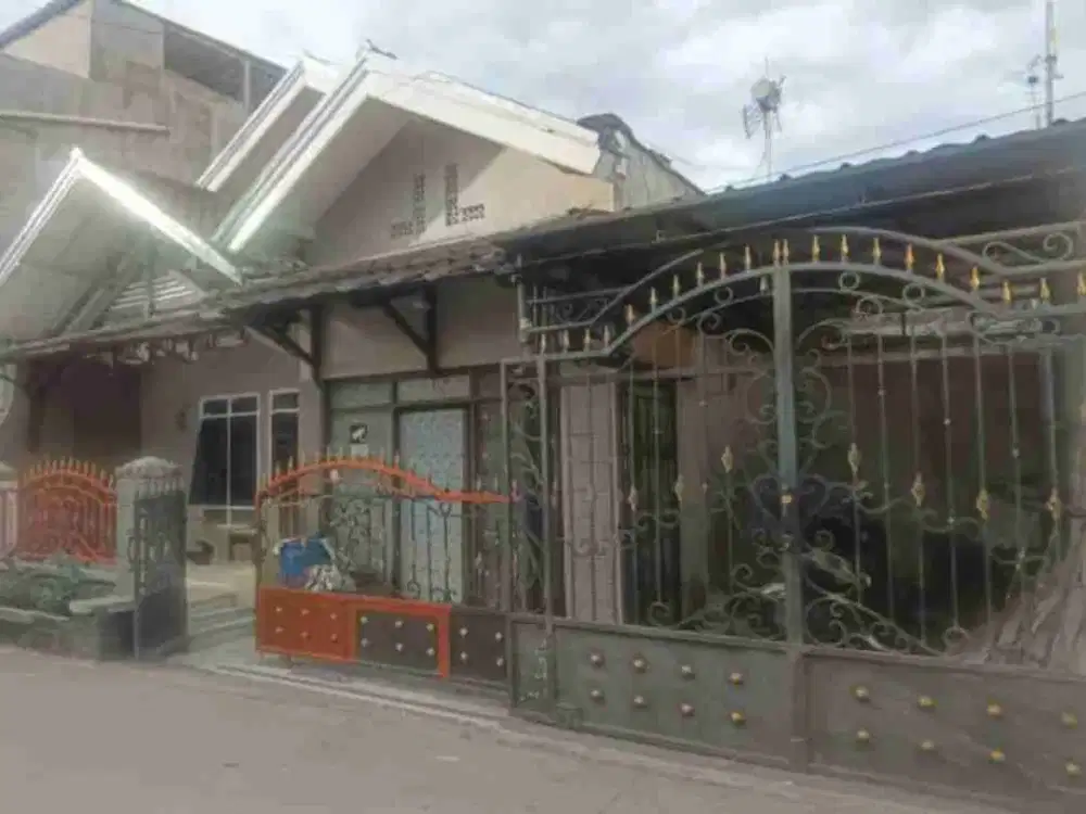 Di jual Rumah lokasi bagus cocok untuk buka usaha
